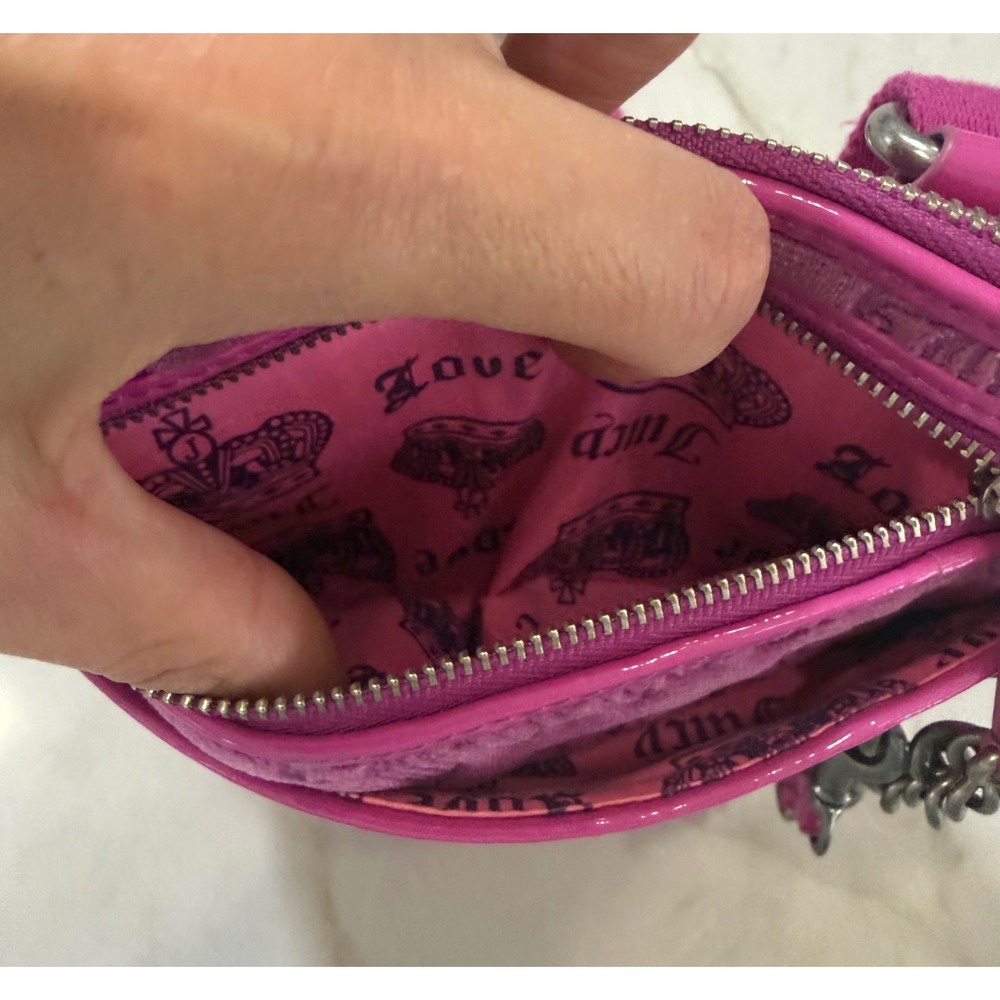 Juicy Couture Pink Velour Embossed Logo Crossbody Bag Y2K Patent Trim Chain #113 - Picture 4 of 15
